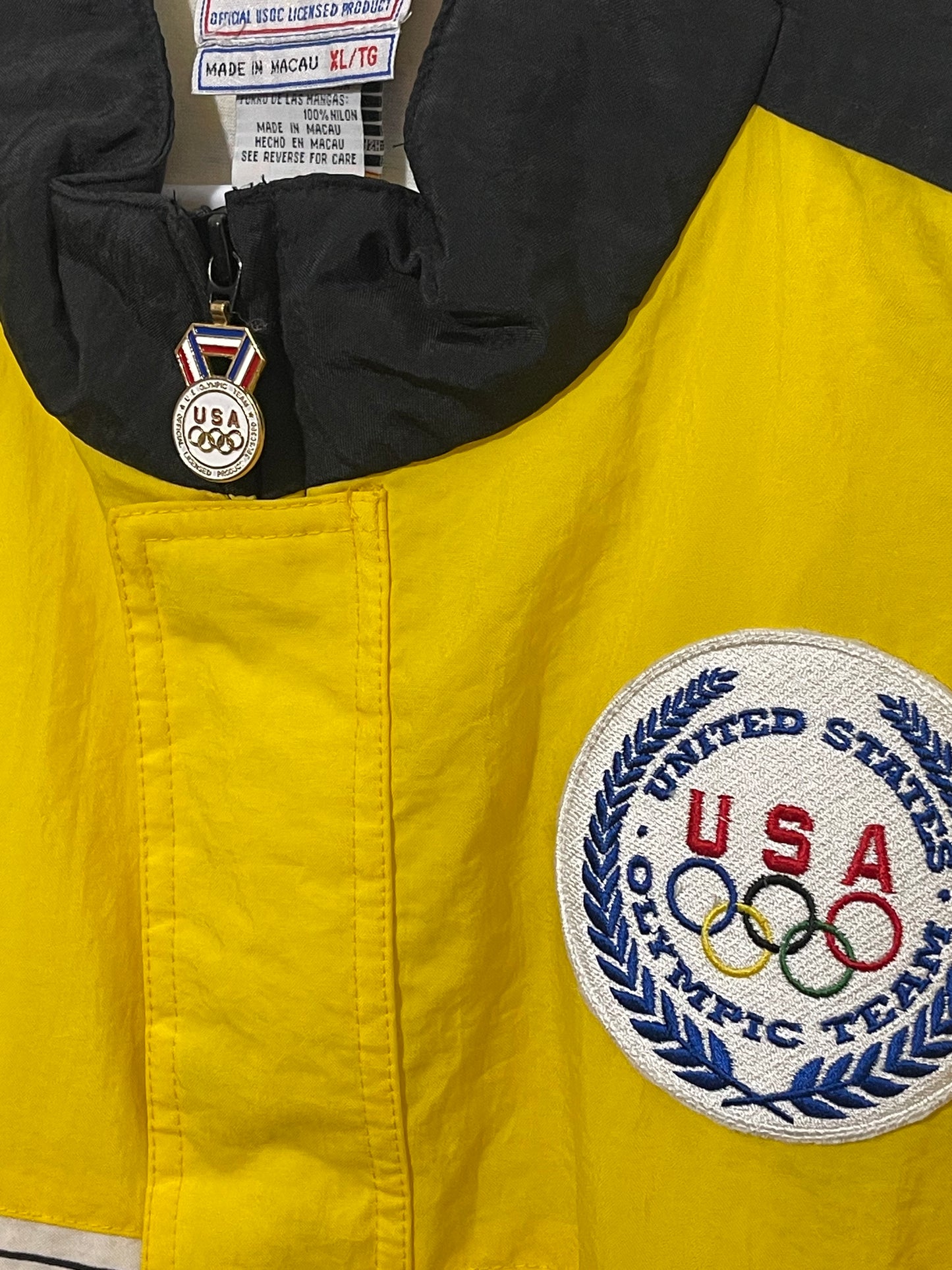 Rare 1996 Olympic Games Apex One (XL)