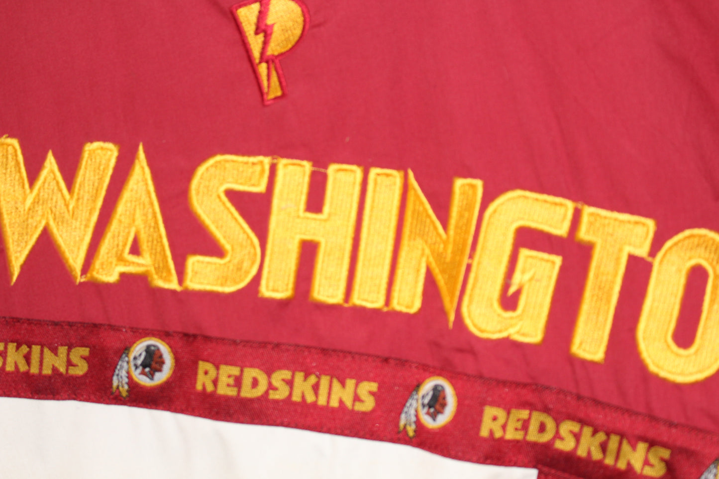 Rare Washington Redskins Pro Player Puffer (L)