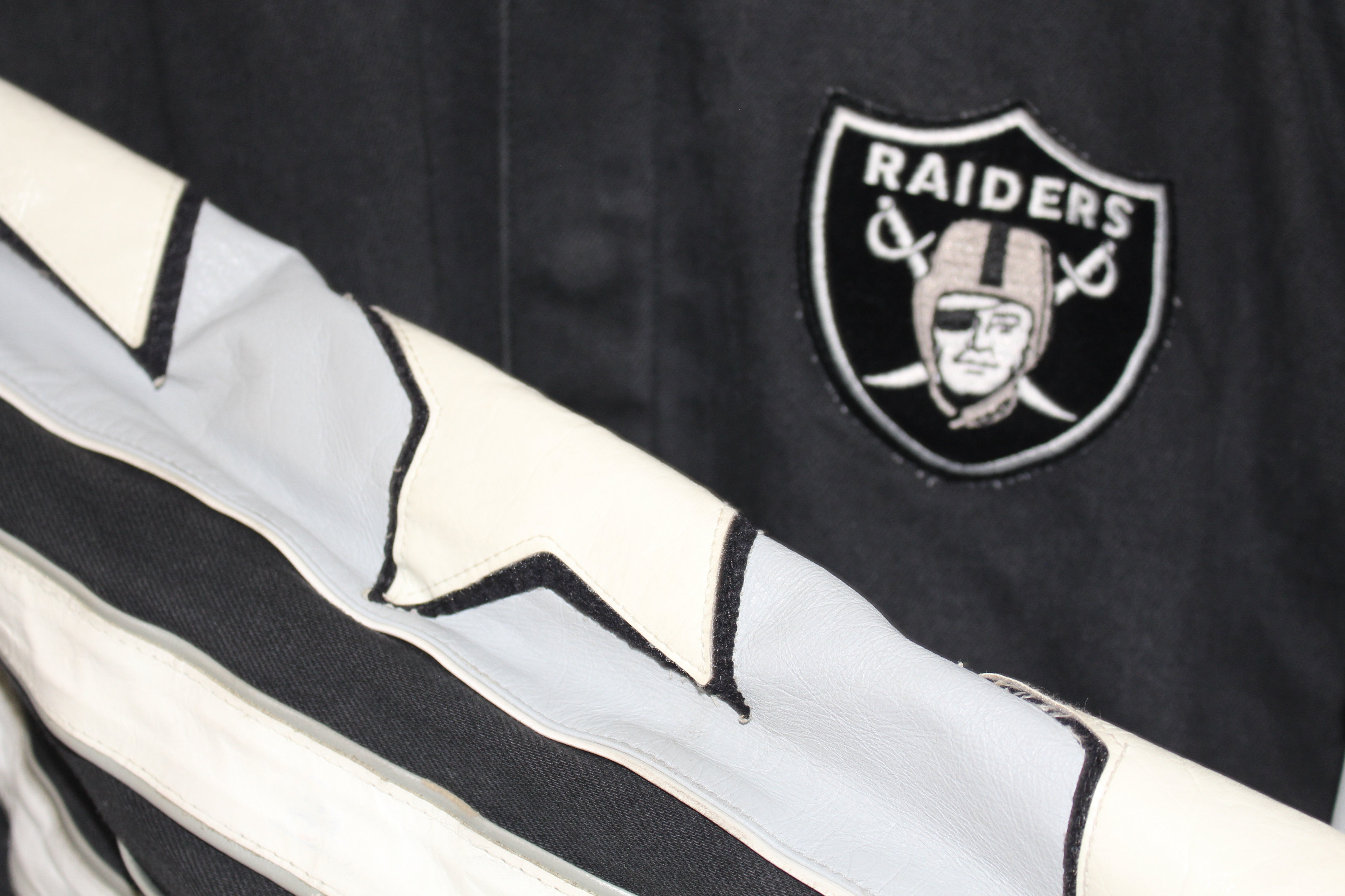 Oakland Raiders Jeff Hamilton Leather Jacket (XXL) – Retro Windbreakers