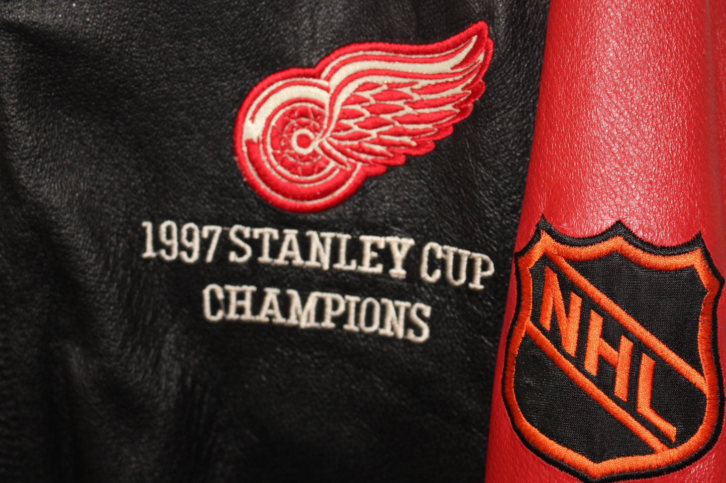 Rare Detroit Red Wings 1997 Stanley Cup Champs Pro Player Leather Jacket (L)