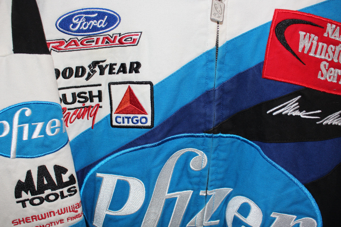 Rare Pfizer Racing NASCAR Mark Martin #6 (XL)