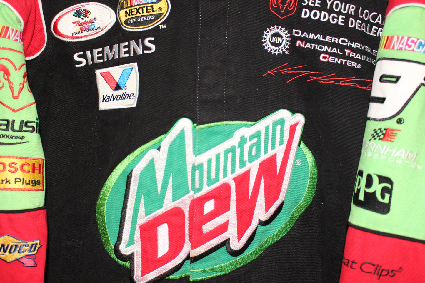Rare Mountain Dew Dodge Nextel Cup Series NASCAR Kasey Kahne #9 (M)