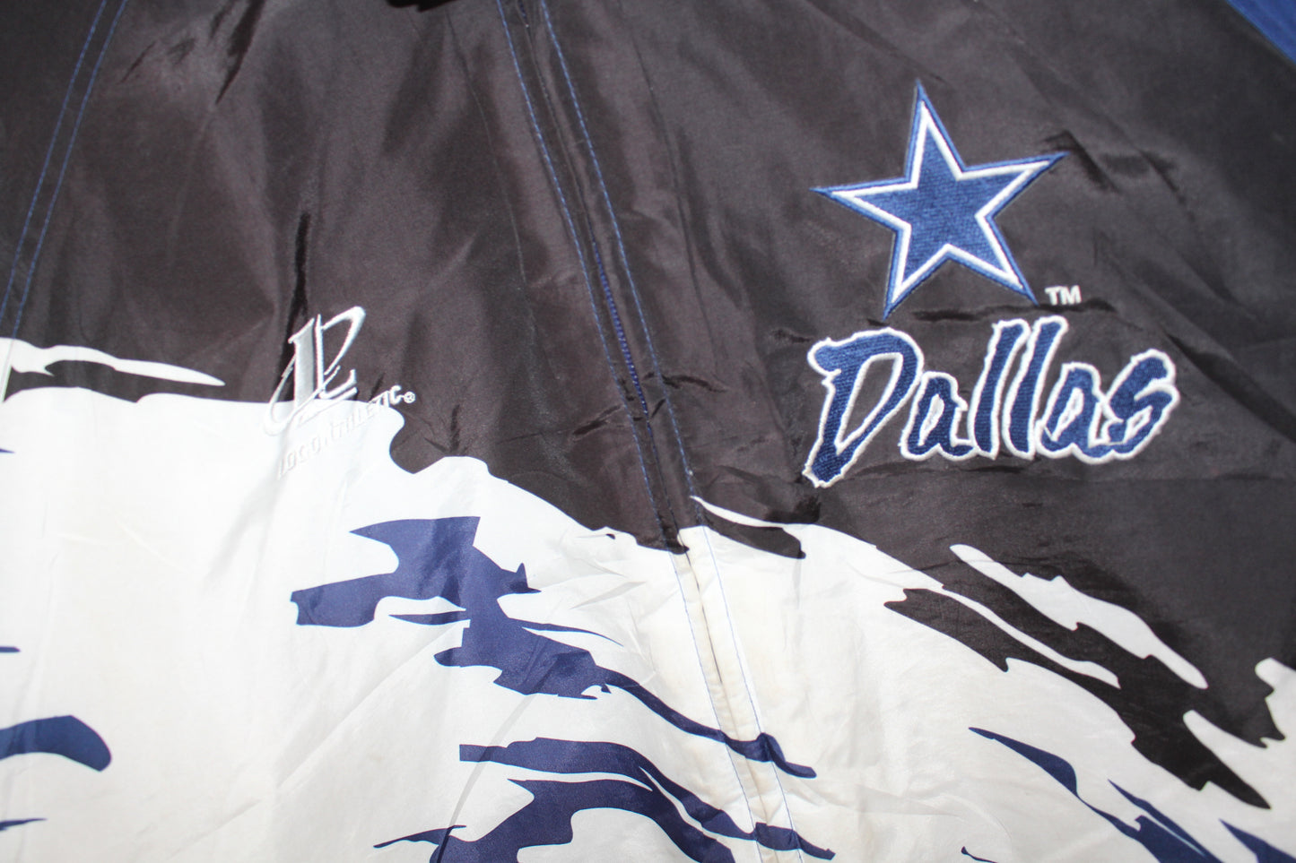 Dallas Cowboys Pro Line Logo Athletic Sharktooth Puffer (L)