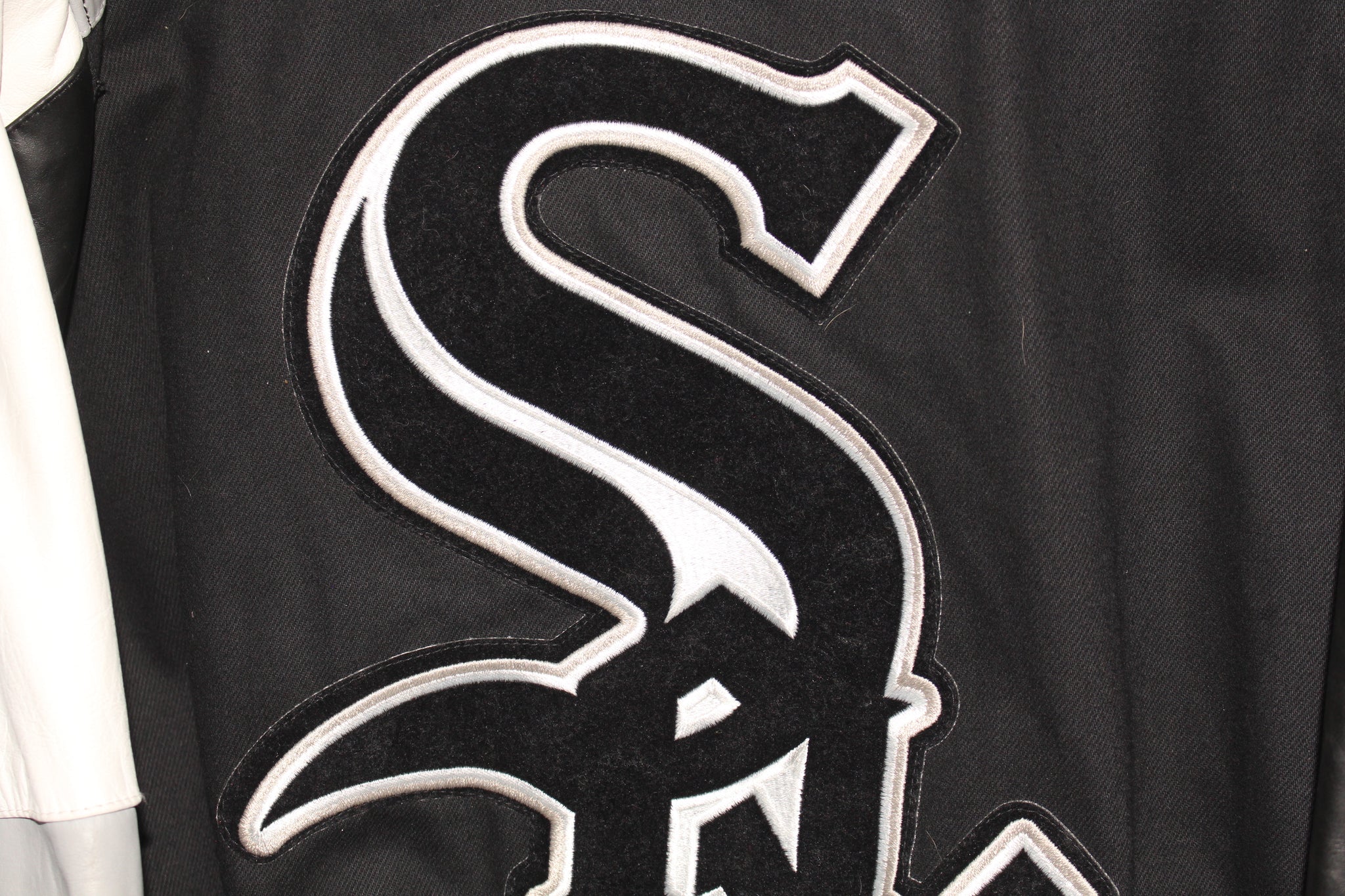 Rare Chicago White Sox Jeff Hamilton Leather Jacket (XXL) – Retro  Windbreakers