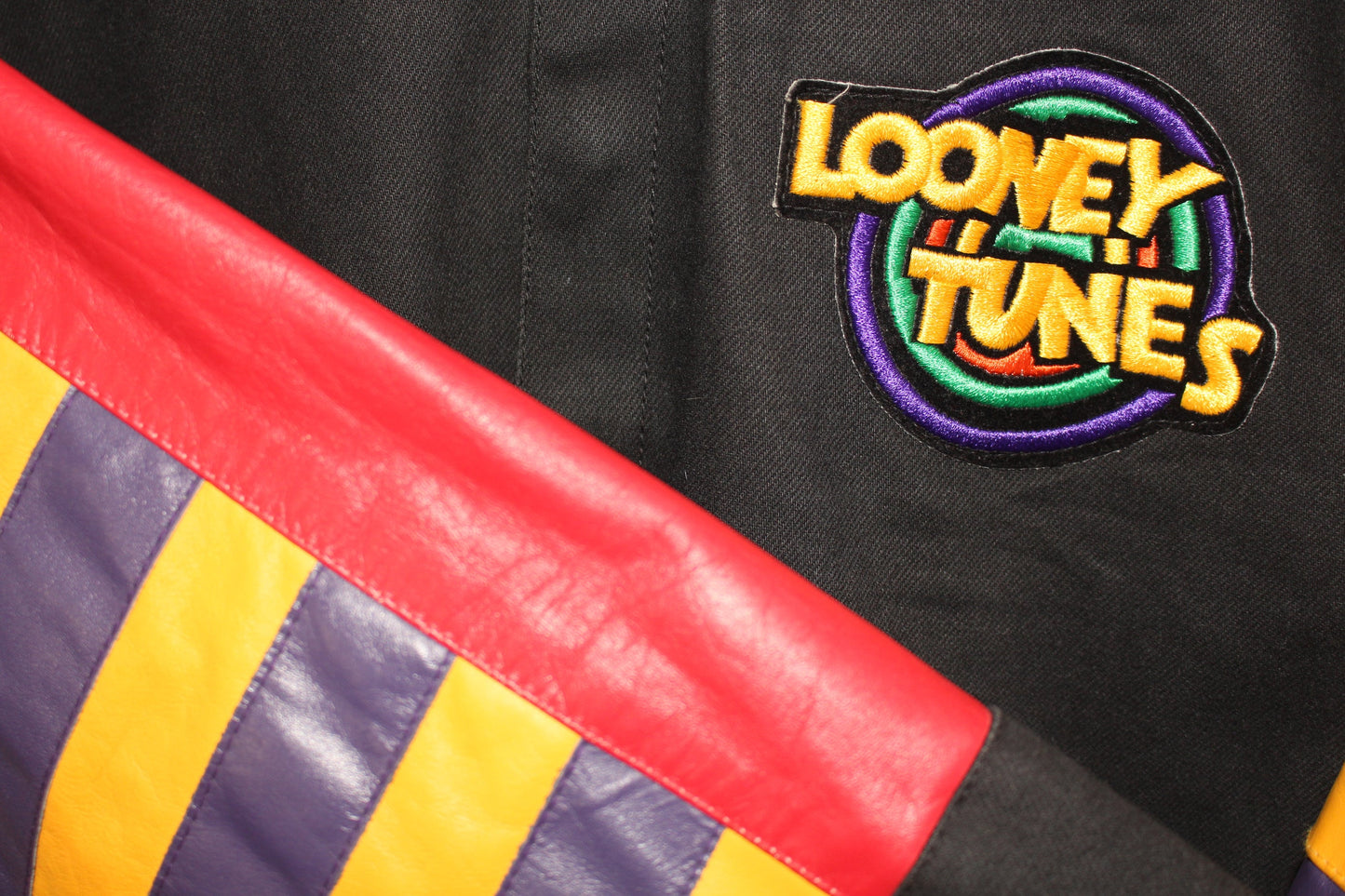 Rare 1994 Looney Tunes Leather Jeff Hamilton Jacket (L)
