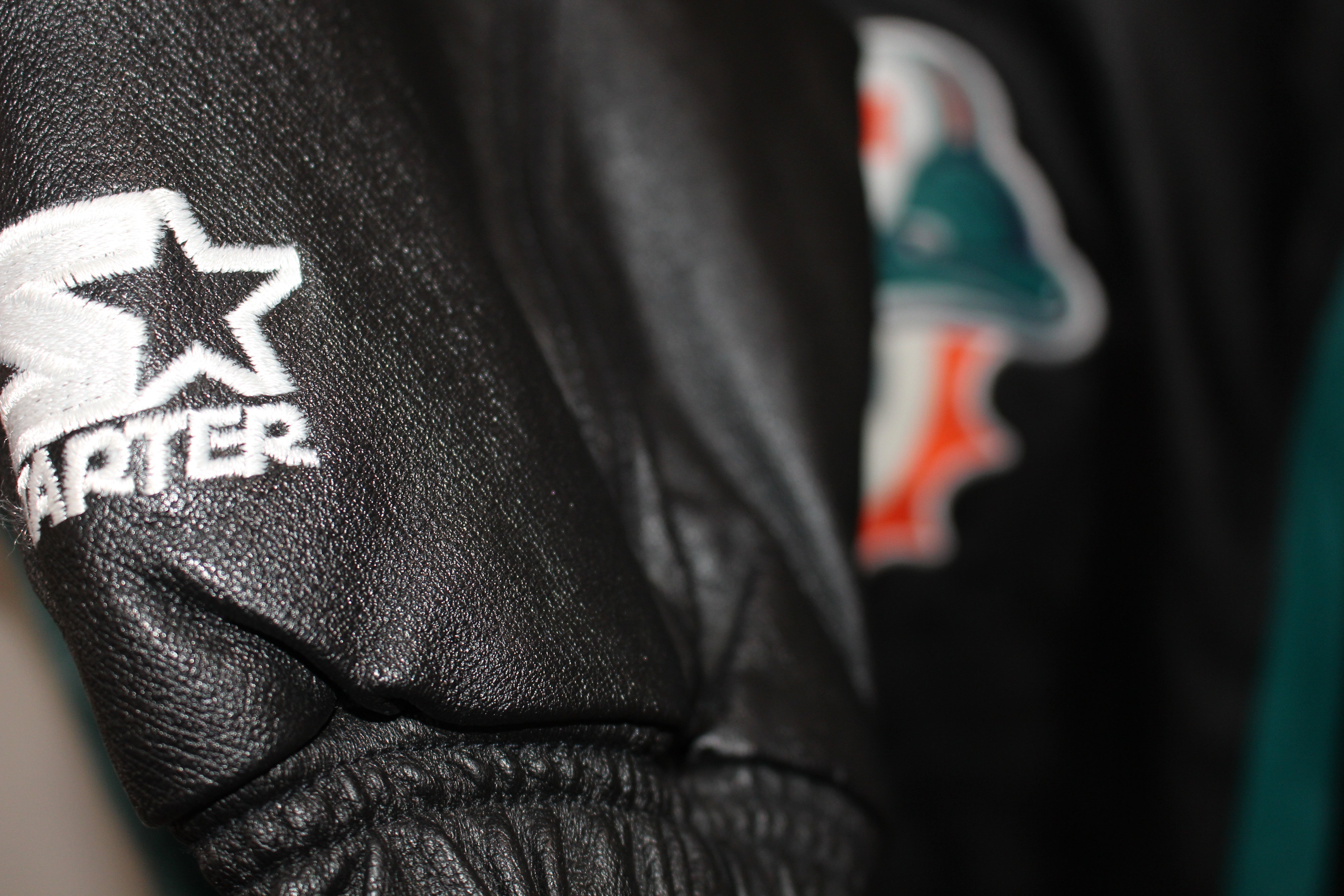 Rare Miami Dolphins Pro Line Starter Leather Jacket (M) – Retro